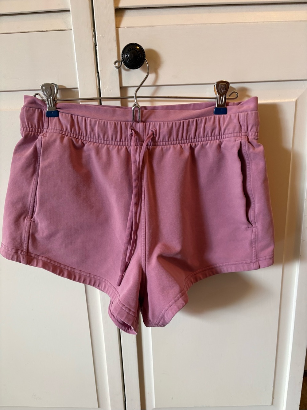 Lululemon inner glow shorts